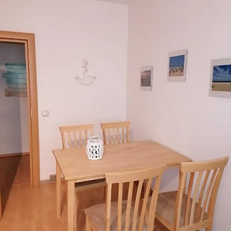 Appartement Karl 54 *